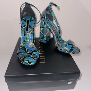 Snake skin Multicolored Sandals with chunky Heel Size 7.5US
